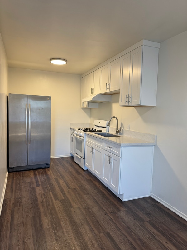 Building Photo - 2012 Marine Ave Unit C