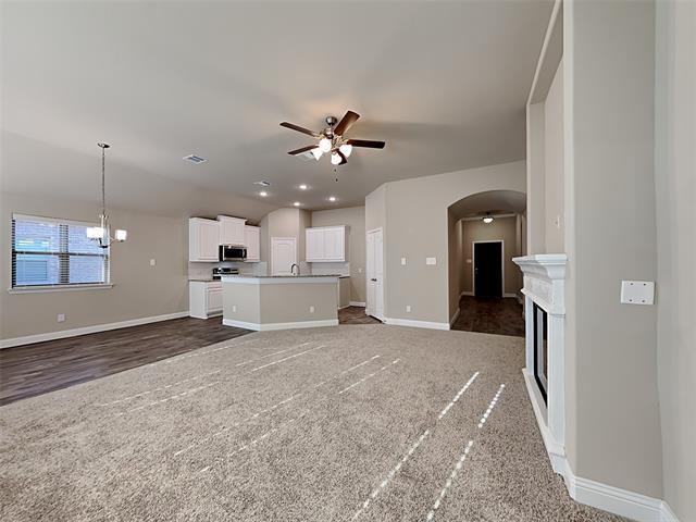 Photo - 633 Comal Dr