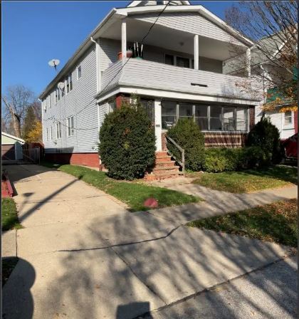 Photo - 11317 Nelson Ave Unidad Downstairs