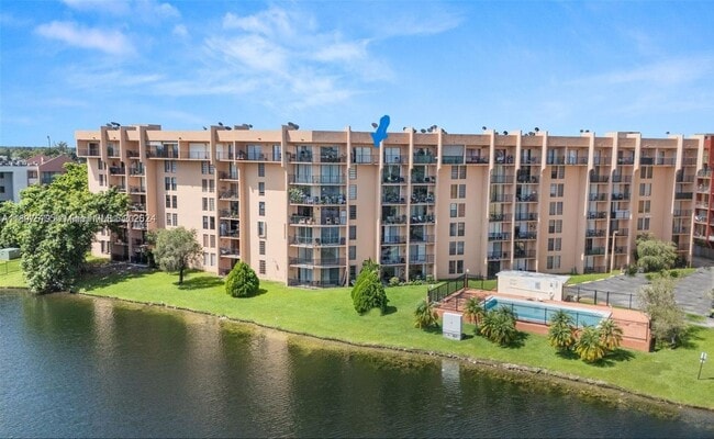 Building Photo - 9688 Fontainebleau Blvd Unit 706