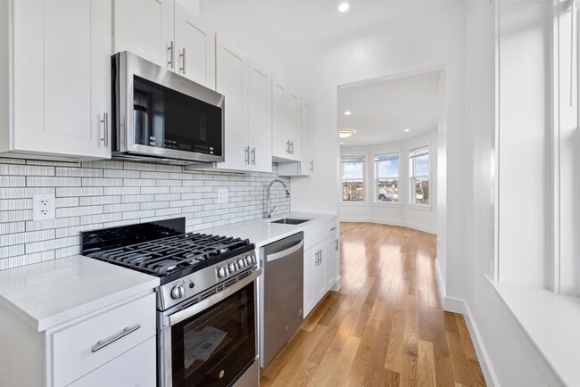 Photo - 401 Columbia St Apartments Unit 7