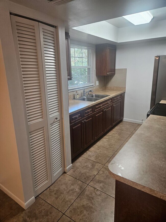 Photo - 1845 S Highland Ave