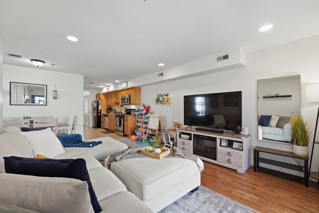 Photo - 2516 Summit Ave Unit 2