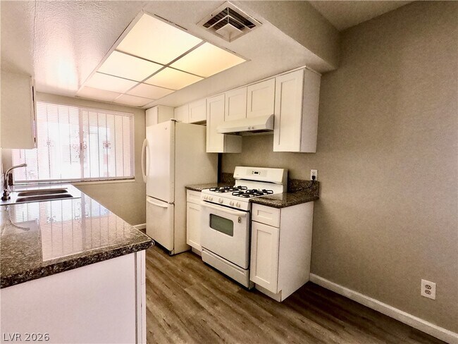 1405 E Vegas Valley Dr Unidad 298