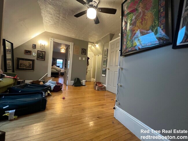 Photo - 3 Aldie St Apartments Unit 3