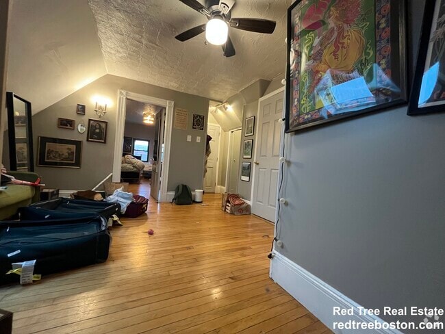 Building Photo - 3 Aldie St Unit 3 Rental