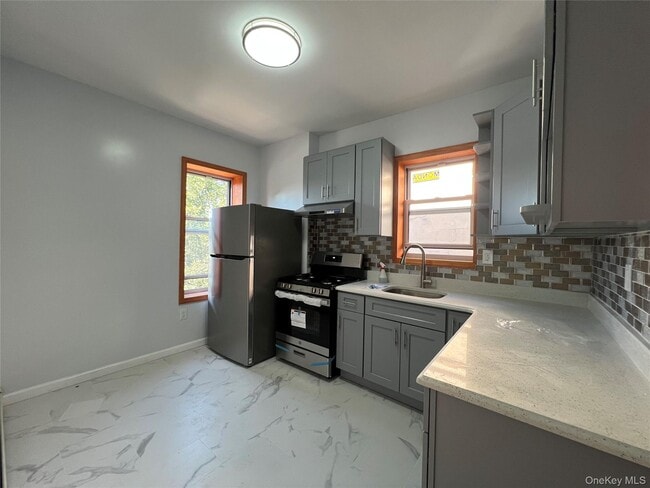 Photo - 2265 Chatterton Ave