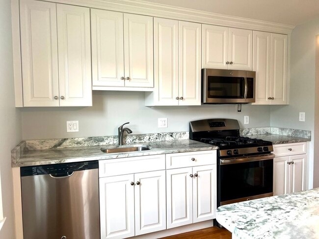 Photo - 98 Dean St Unit 2