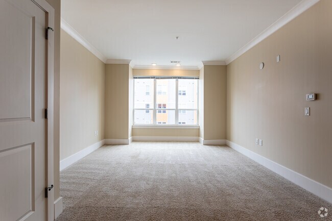 2 BR, 2 BA - 1,100 SF