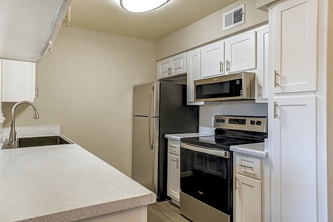 Boulder Creek Apartments - Boulder Creek Apartments