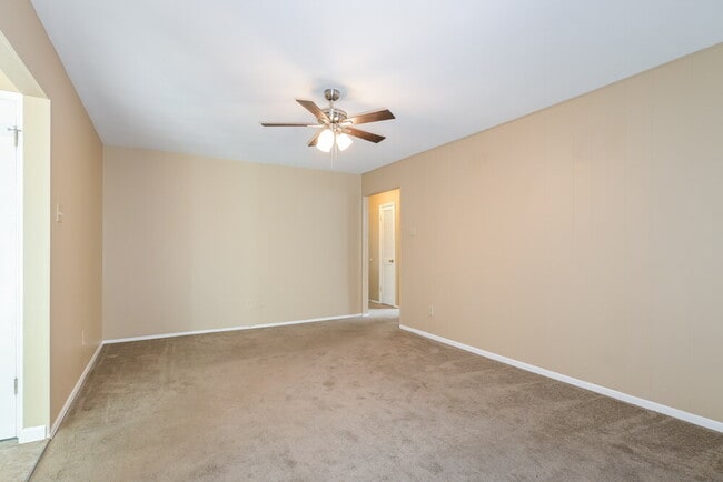 Photo - 3825 Arbre Ln