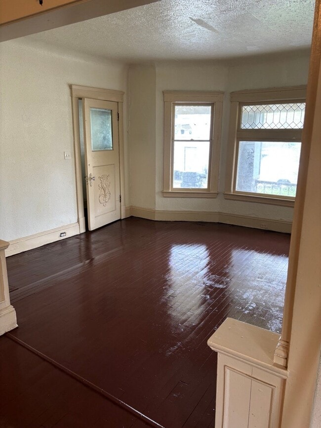 10320 Adams Ave Unit Down