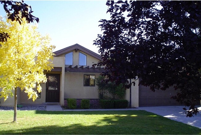 Building Photo - 8512 Liberty Dr NE