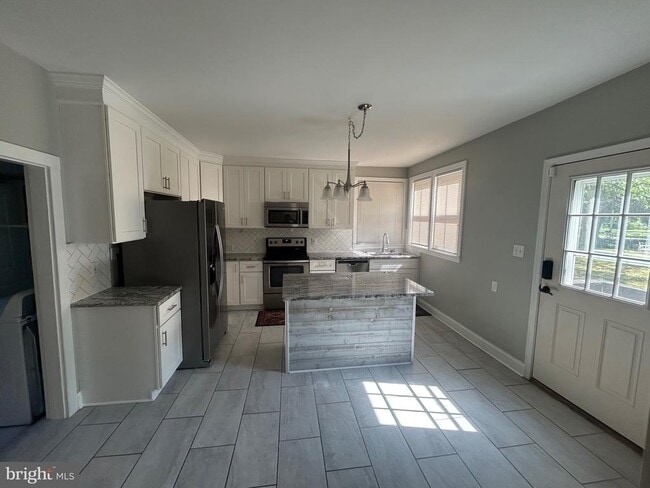 Photo - 211 E Market St