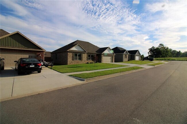 Photo - 851 Petit Jean St