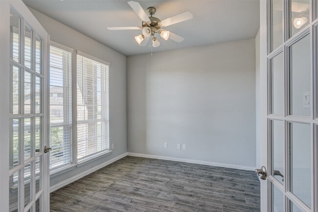 Photo - 23421 Vineyard Dr