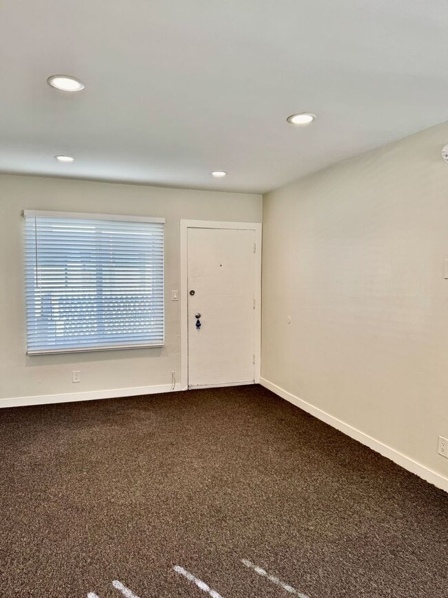 Photo - 7524 Sepulveda Blvd