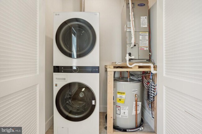 Photo - 3952 Lancaster Ave Unidad 302