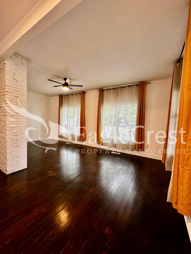 Downtown Walla Walla 4 Bedroom Farmhouse with Modern Comforts $200.00 OFF 2nd MONTHS RENT!!!