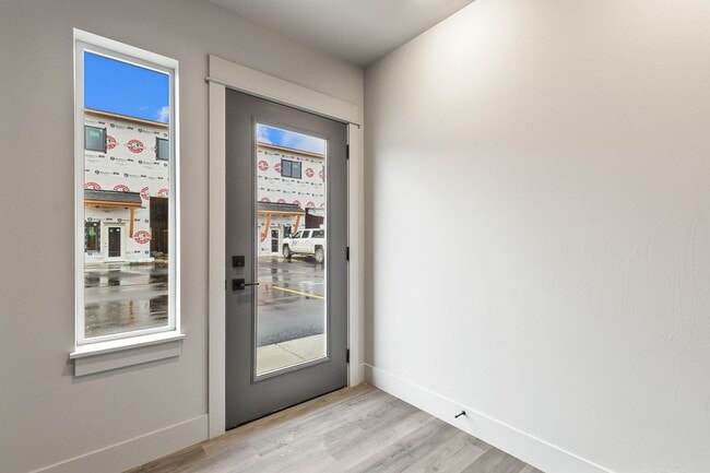 Photo - 204 Fletching Way Unit B