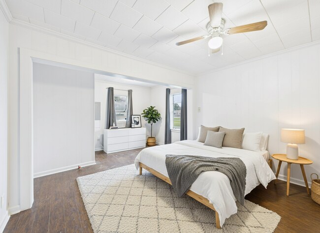 Photo - 9123 Cameron St Unit House #1