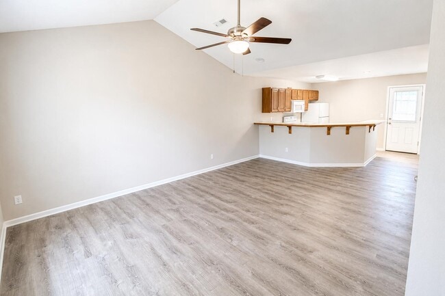 Photo - 1306 Godas Cir