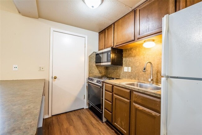 Photo - 601 Nelray Blvd Unidad 14