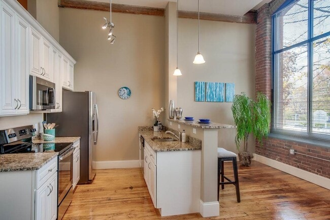 216 West St Unit 2