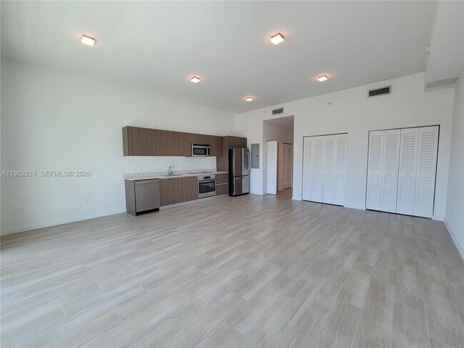 Photo - 1600 SW 1st Ave Unit 411