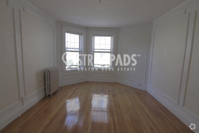 Building Photo - 1 bedroom in Malden MA 02148 Rental