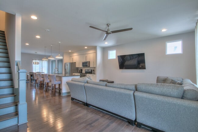 Photo - 1617 Straightway Ave