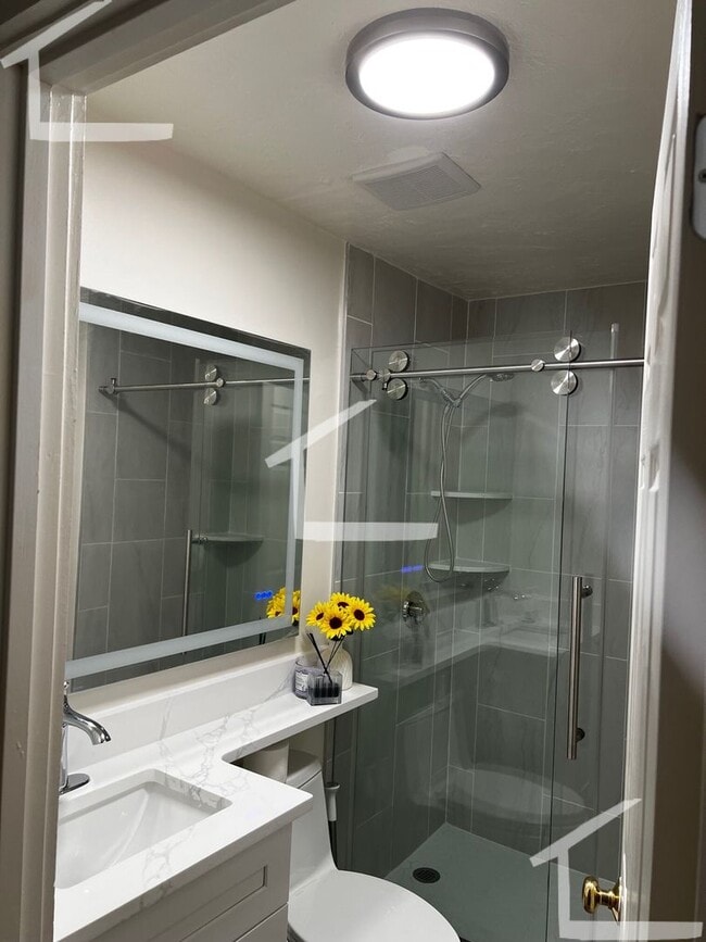 Photo - 3 Bed 1 Bath close to BU available Now