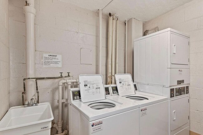 Photo - Fresh and Ready 1 + 1 All Utilities Included.