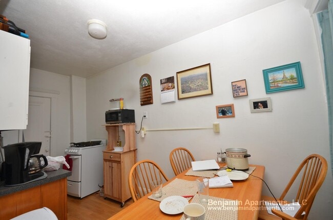 Photo - 25 Walbridge St Unit 17