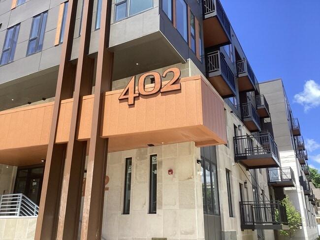 The Flats at 402 - The Flats at 402 Apartments