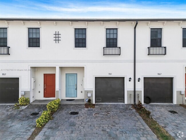 Building Photo - 1161 SW 6th Ct Rental