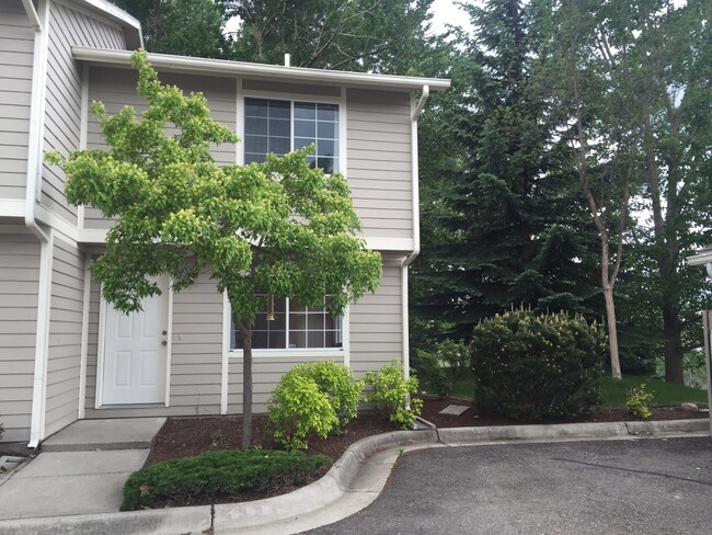 Great Grant Creek Area Town Home! - Great Grant Creek Area Town Home!