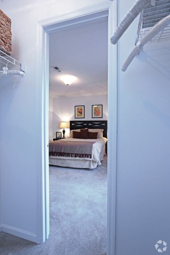 Remington Apartments Saint Charles, MO