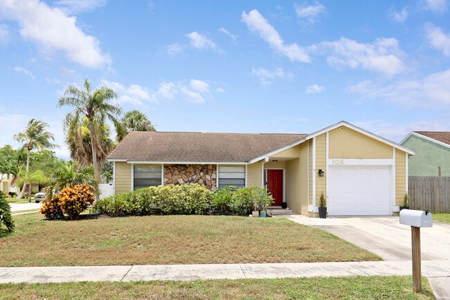 Photo - 108 Greenbriar Dr House