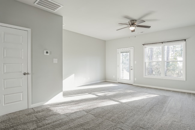Photo - 131 Buckhorn Ave