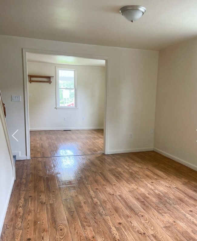 303-305 E. Maple Street