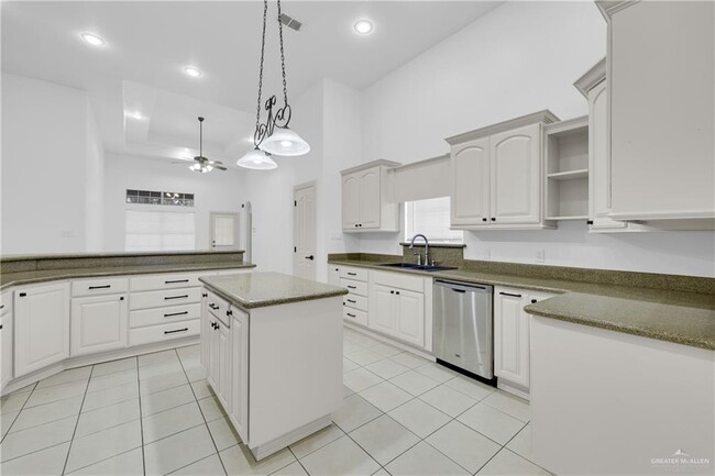 Photo - 22 Midlands Cir