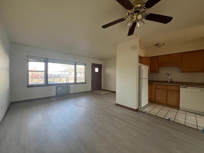 Photo - 7740 Harvard St