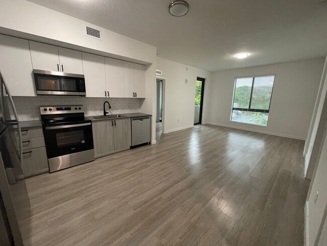 2 Bedroom 2 Bath - Park Apartments