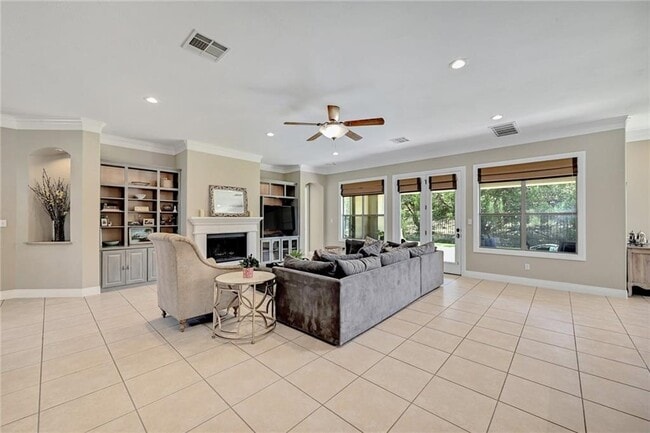 Photo - 1005 Ottawa Dr