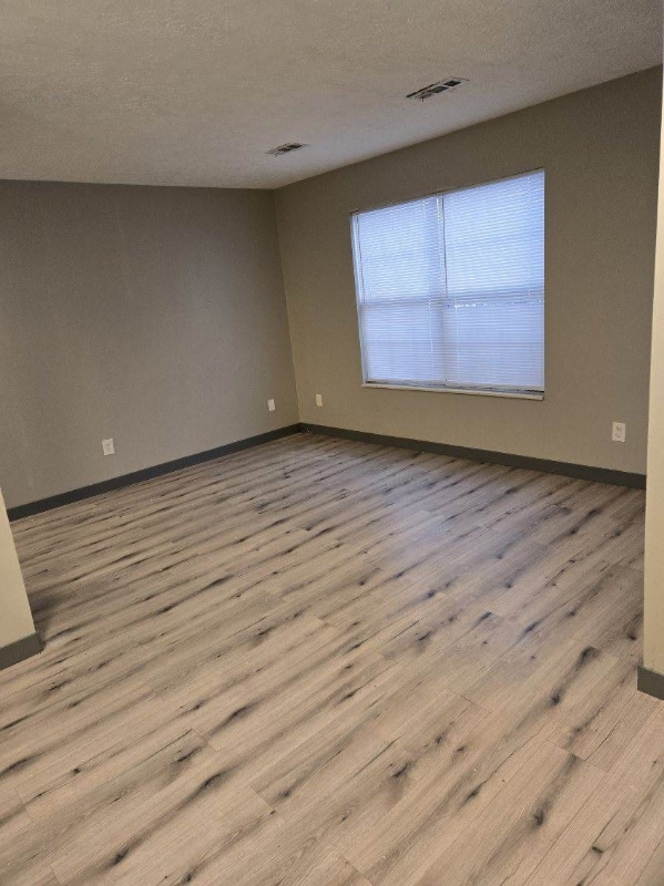 Photo - 573 Irving Wick Dr E Unit b