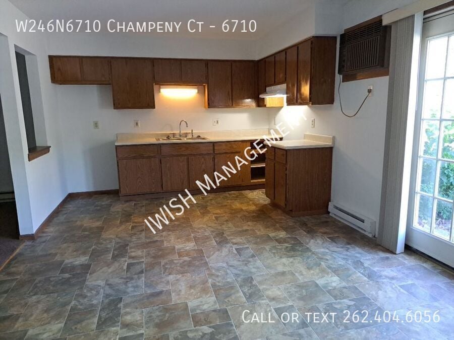 Photo - W246N6710 Champeny Ct