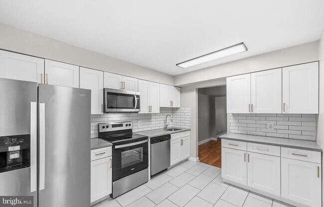 Photo - 19728 Wootton Ave