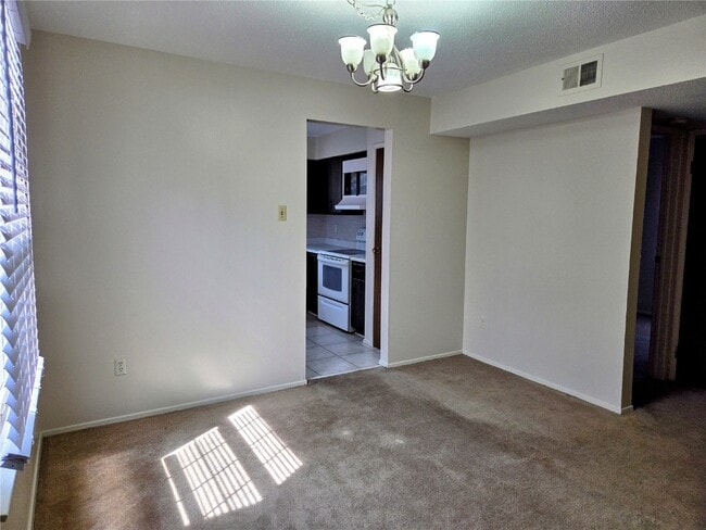 Photo - 13415 Land O Woods Dr Unit 5