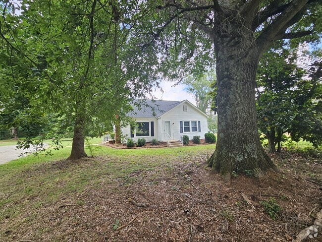 Building Photo - 1129 Costner Rd Rental